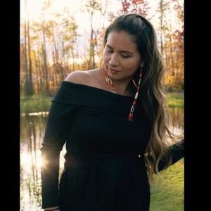 Meet your Posher, Karoniénhawe